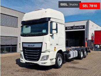 Containertransporter/ Wissellaadbak vrachtwagen DAF XF 460