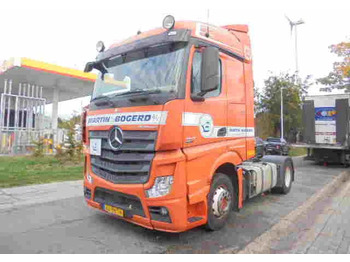 Trekker MERCEDES-BENZ Actros 1842