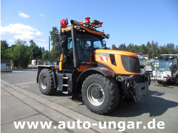 Tractor JCB