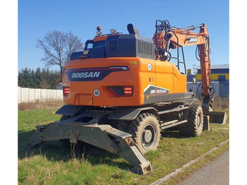 Mobiele graafmachine DEVELON