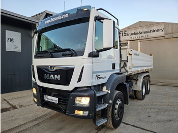 Kipper vrachtwagen MAN TGS 26.460