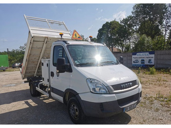 Kipper bestelwagen IVECO Daily 35c11