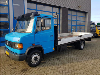 Vrachtwagen met open laadbak MERCEDES-BENZ