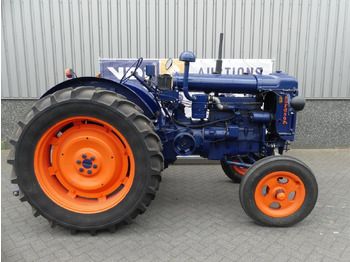 Tractor Fordson 27N: afbeelding 5 Tractor Fordson 27N: afbeelding 5