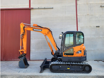 Minigraafmachine DOOSAN DX63