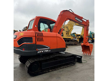 Rupsgraafmachine DOOSAN DX75