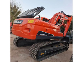 Rupsgraafmachine DOOSAN DX225