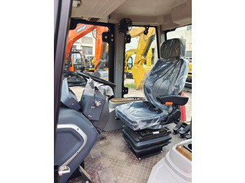 Nieuw Graaflaadmachine CAT 420 F 100% brand new machine: afbeelding 2 Nieuw Graaflaadmachine CAT 420 F 100% brand new machine: afbeelding 2