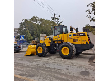 Wiellader KOMATSU WA380