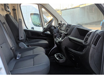 Interieur foto 1: Koelwagen IVECO DAILY 35C14 L1H1 CNG METANO 3.0 Interieur foto 1: Koelwagen IVECO DAILY 35C14 L1H1 CNG METANO 3.0