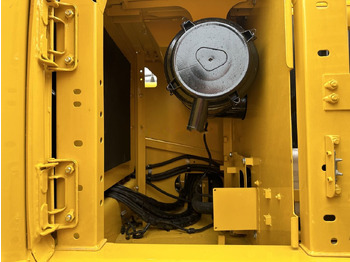 Rupsgraafmachine KOMATSU PC220-8