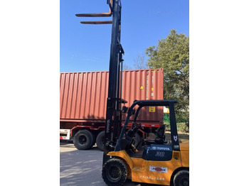 Diesel heftruck Toyota FD30: afbeelding 4 Diesel heftruck Toyota FD30: afbeelding 4