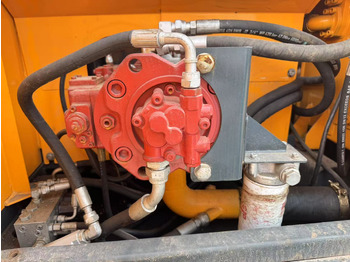 Rupsgraafmachine HYUNDAI R220LC-9S: afbeelding 4 Rupsgraafmachine HYUNDAI R220LC-9S: afbeelding 4