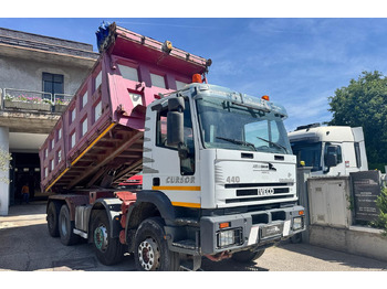 Kipper vrachtwagen IVECO EuroTrakker