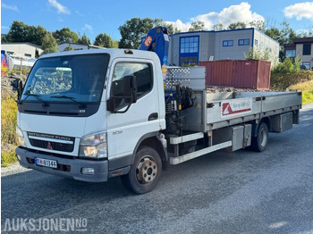 Vrachtwagen met open laadbak FUSO
