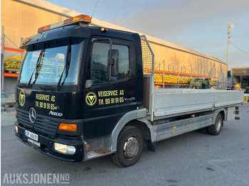 Vrachtwagen met open laadbak MERCEDES-BENZ Atego 818