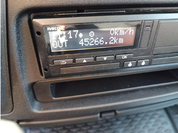 Bestelwagen gesloten laadbak IVECO Daily 70C18A8P: afbeelding 2