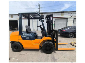 Diesel heftruck TOYOTA