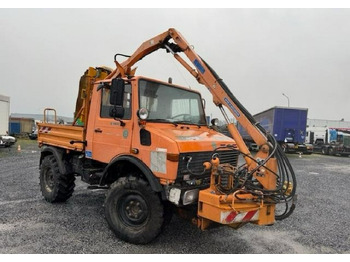Gemeentelijke machine/ Speciaal UNIMOG