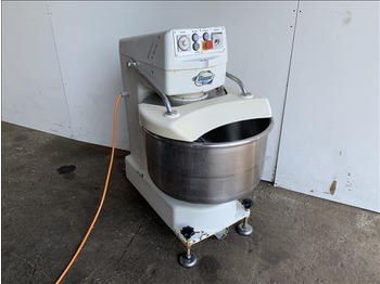 Voedselverwerkende machine