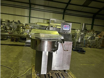 Voedselverwerkende machine