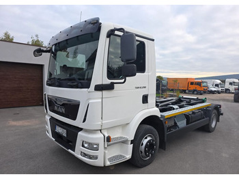Haakarmsysteem vrachtwagen MAN TGM 12.290