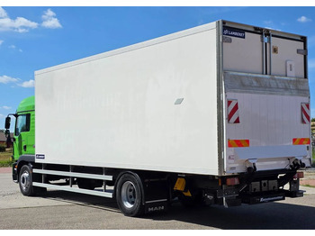 Koelwagen vrachtwagen MAN TGM 18.340 / 18.290 / 15.290 / IZOTERMA / WINDA / 19PALET /E6  / SPROWADZONY / AUTOMAT / SYPIALKA / PIERWSZY WŁAŚCICIEL / BOCZNE DRZWI / STAN BARDZO DOBRY: afbeelding 3