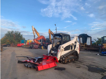 Schranklader BOBCAT T590