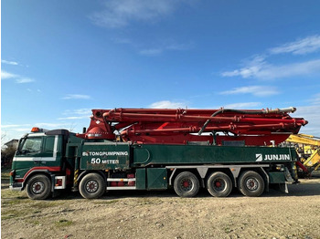 Betonpomp Volvo FM 480: afbeelding 2