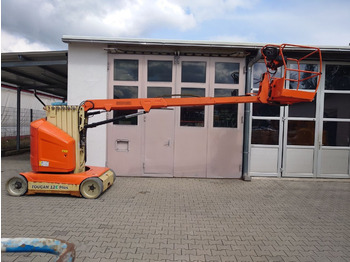 Verticale masthoogwerker JLG