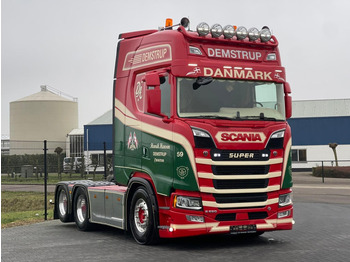 Trekker SCANIA S 650
