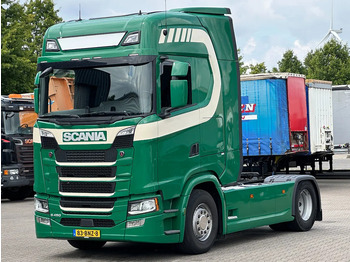 Trekker SCANIA S 450