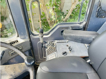 Wiellader KOMATSU WA380-8