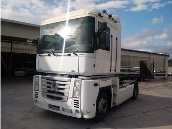 Trekker RENAULT Magnum 500