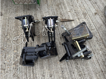 Armmaaier McConnel JCB 4220 Fastrac axle brackets: afbeelding 2