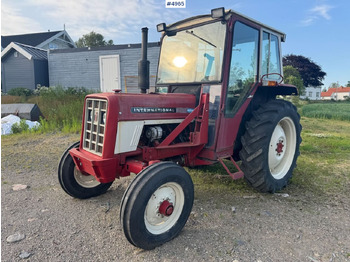 Tractor INTERNATIONAL