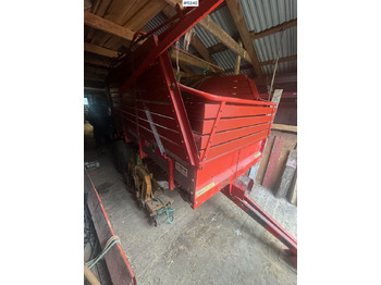 Hooi-/ Voedermachine KVERNELAND