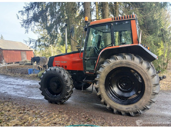 Tractor VALMET