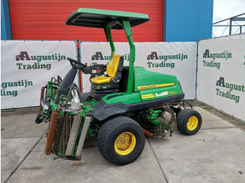 Gazonmaaier JOHN DEERE 8700