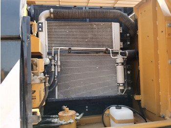 Rupsgraafmachine CATERPILLAR 320D