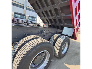 Kipper vrachtwagen SINOTRUK HOWO