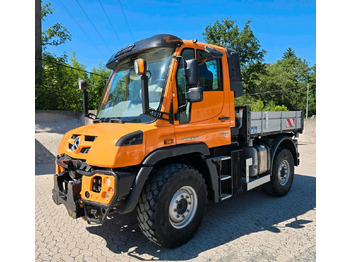 Gemeentelijke machine/ Speciaal UNIMOG
