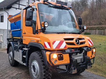 Sneeuwruimer UNIMOG