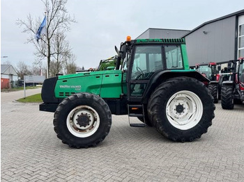 Tractor VALTRA 8000