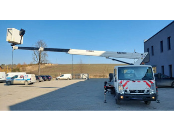 Vrachtwagen hoogwerker NISSAN