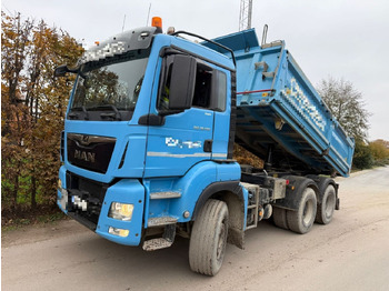 Kipper vrachtwagen MAN