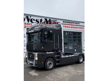 Trekker RENAULT Magnum 460