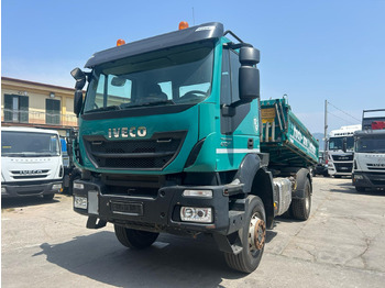 Kipper vrachtwagen IVECO Trakker