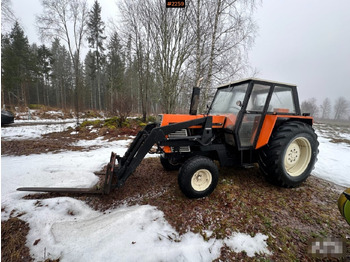 Leasing  Tractor Ursus C385 Deluxe! with loader and implements Tractor Ursus C385 Deluxe! with loader and implements: afbeelding 1