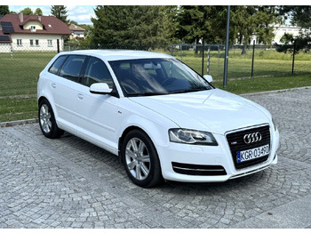 Personenwagen AUDI